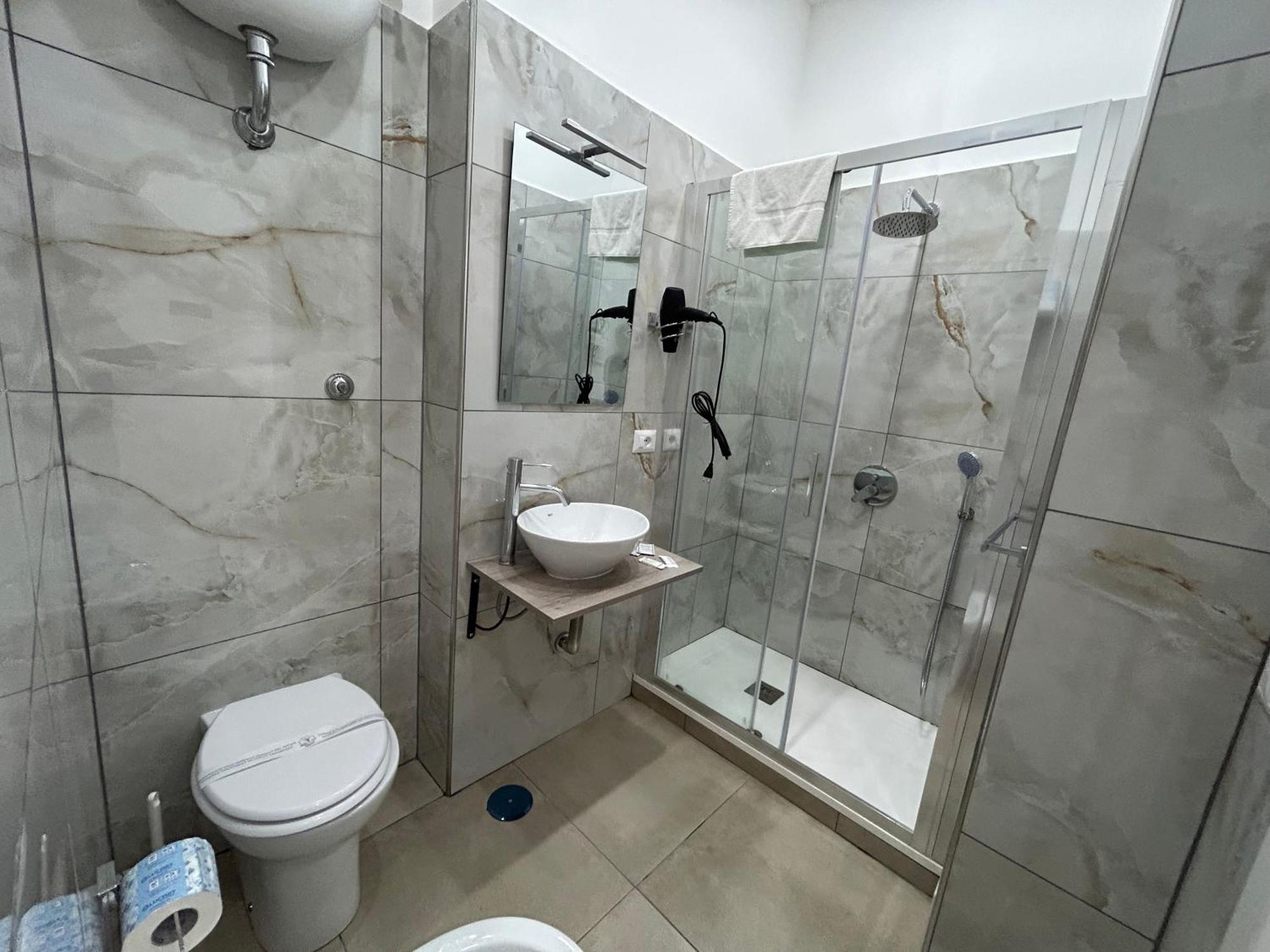 Enjoy Rooms Napoli Bagian luar foto