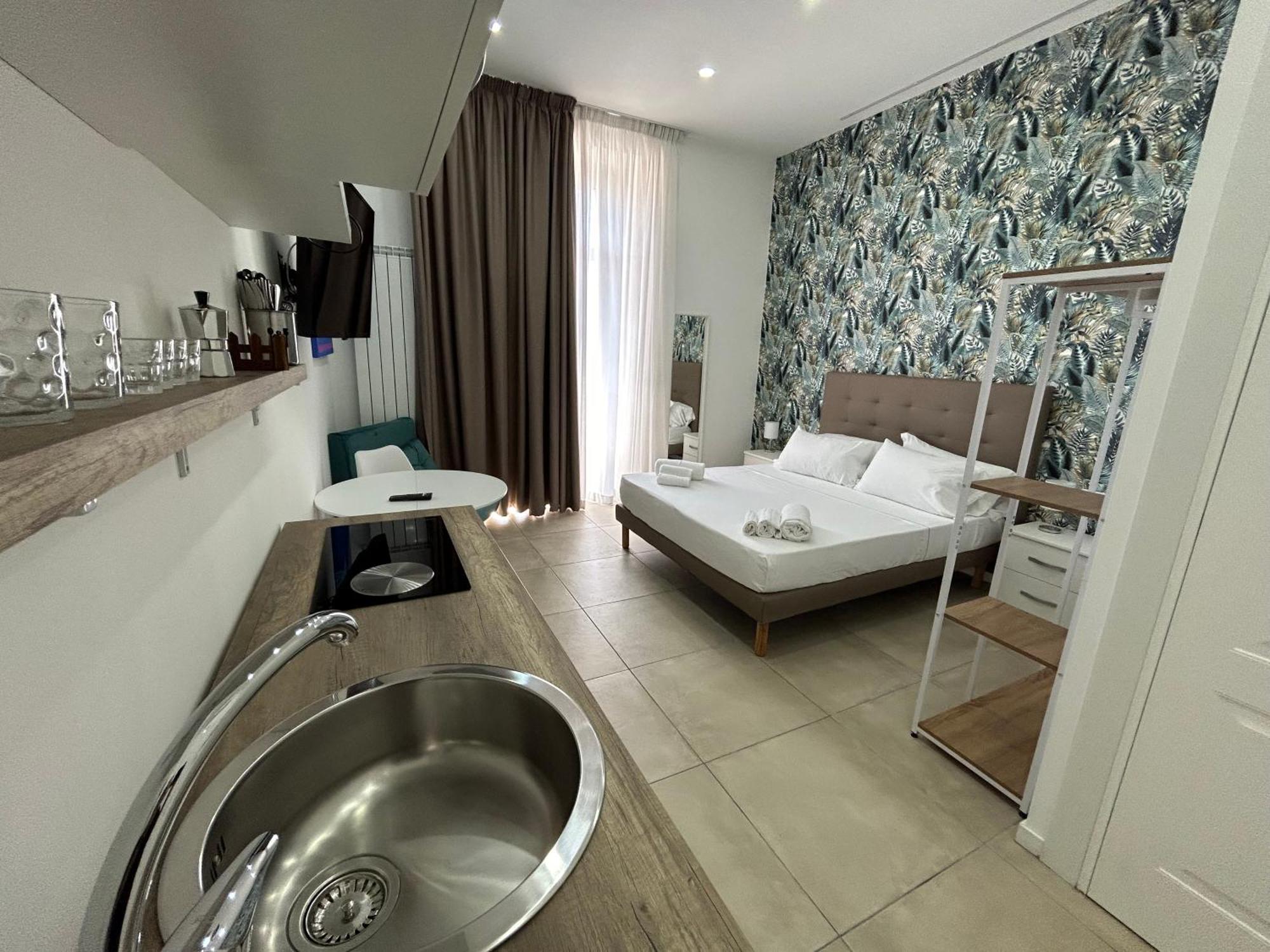 Enjoy Rooms Napoli Bagian luar foto