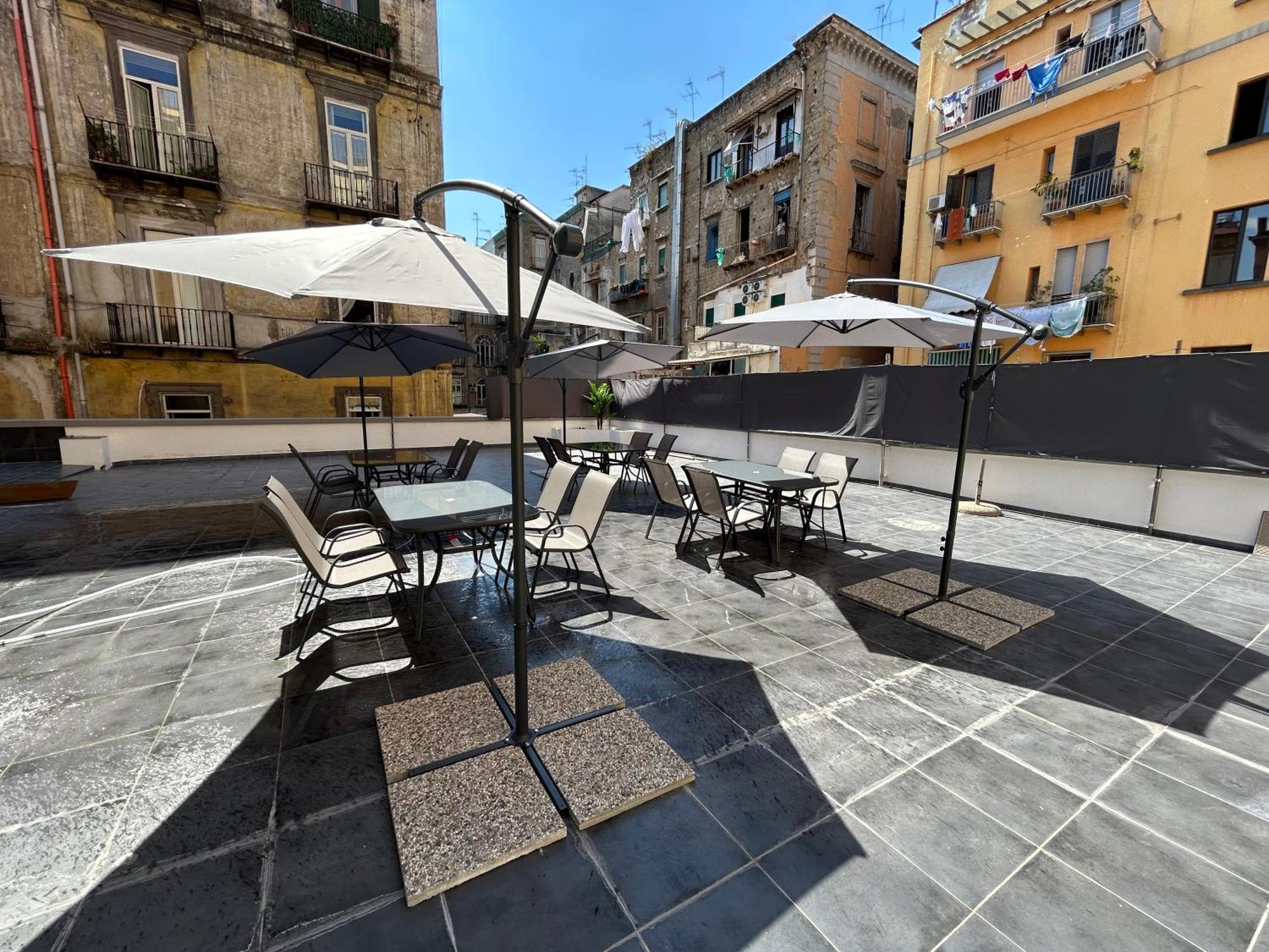 Enjoy Rooms Napoli Bagian luar foto
