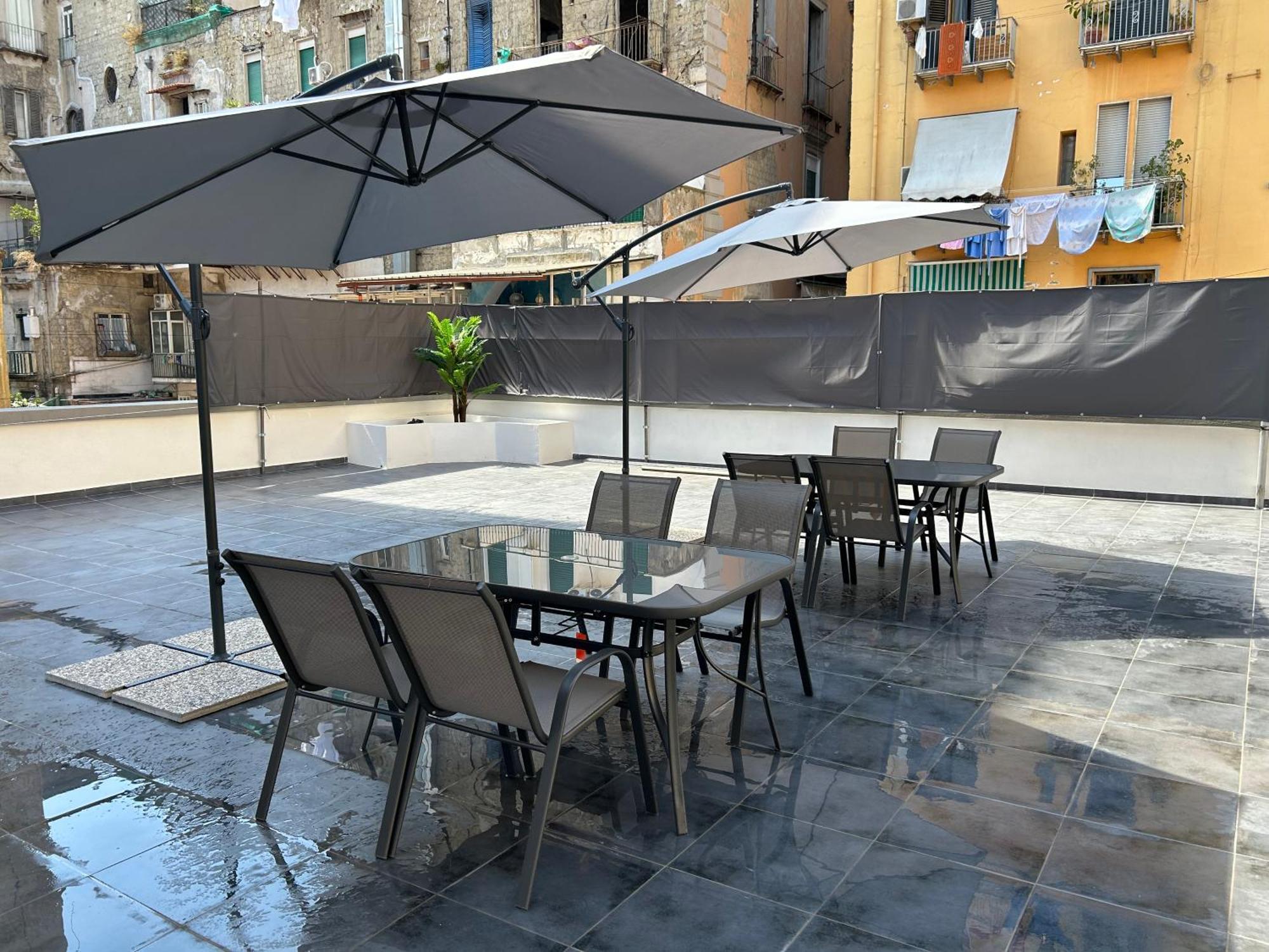 Enjoy Rooms Napoli Bagian luar foto