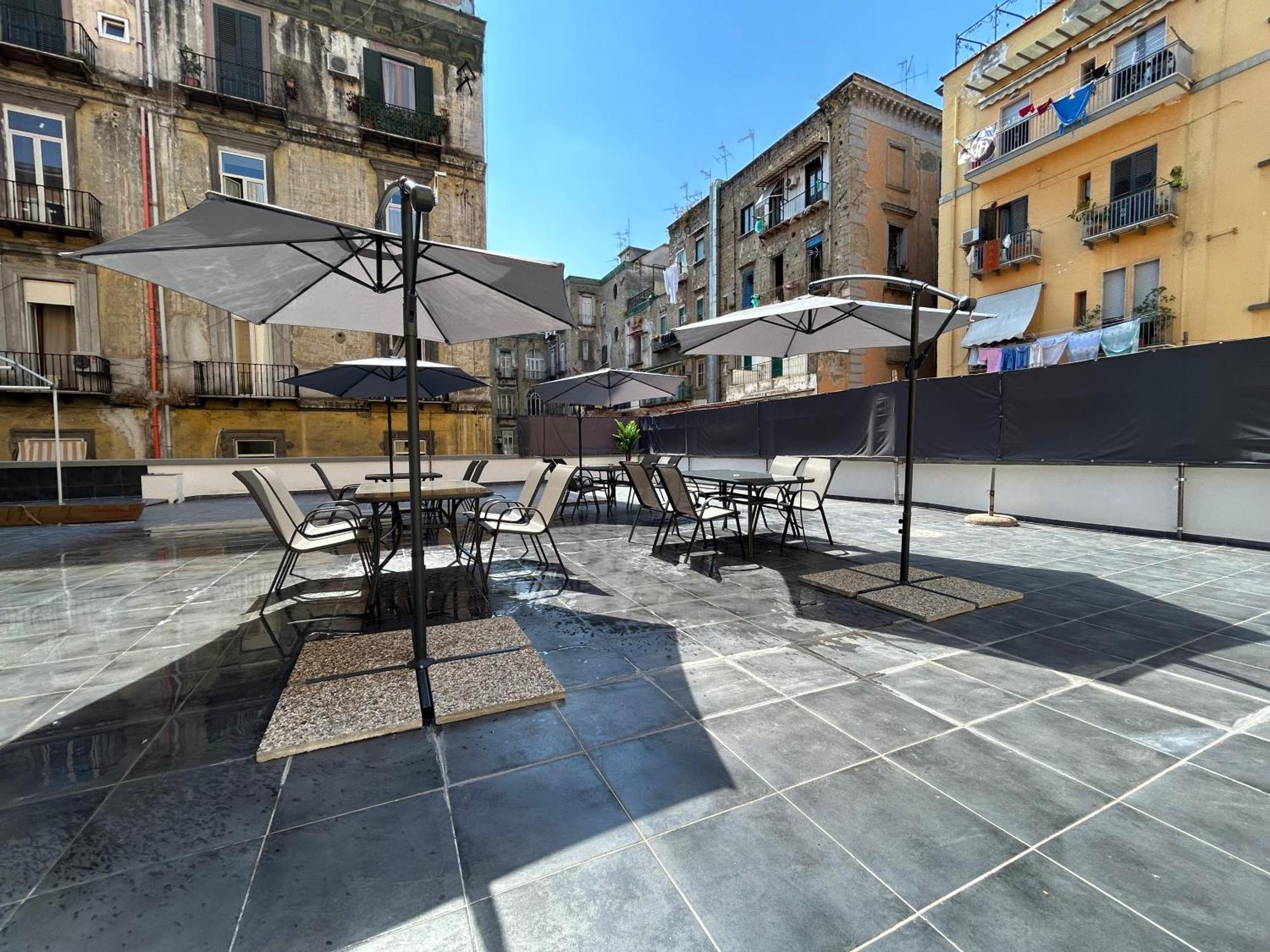 Enjoy Rooms Napoli Bagian luar foto