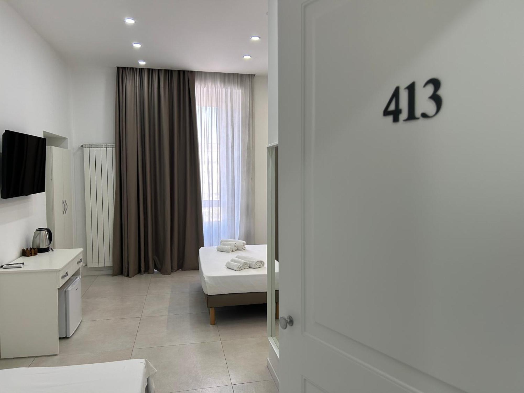 Enjoy Rooms Napoli Bagian luar foto