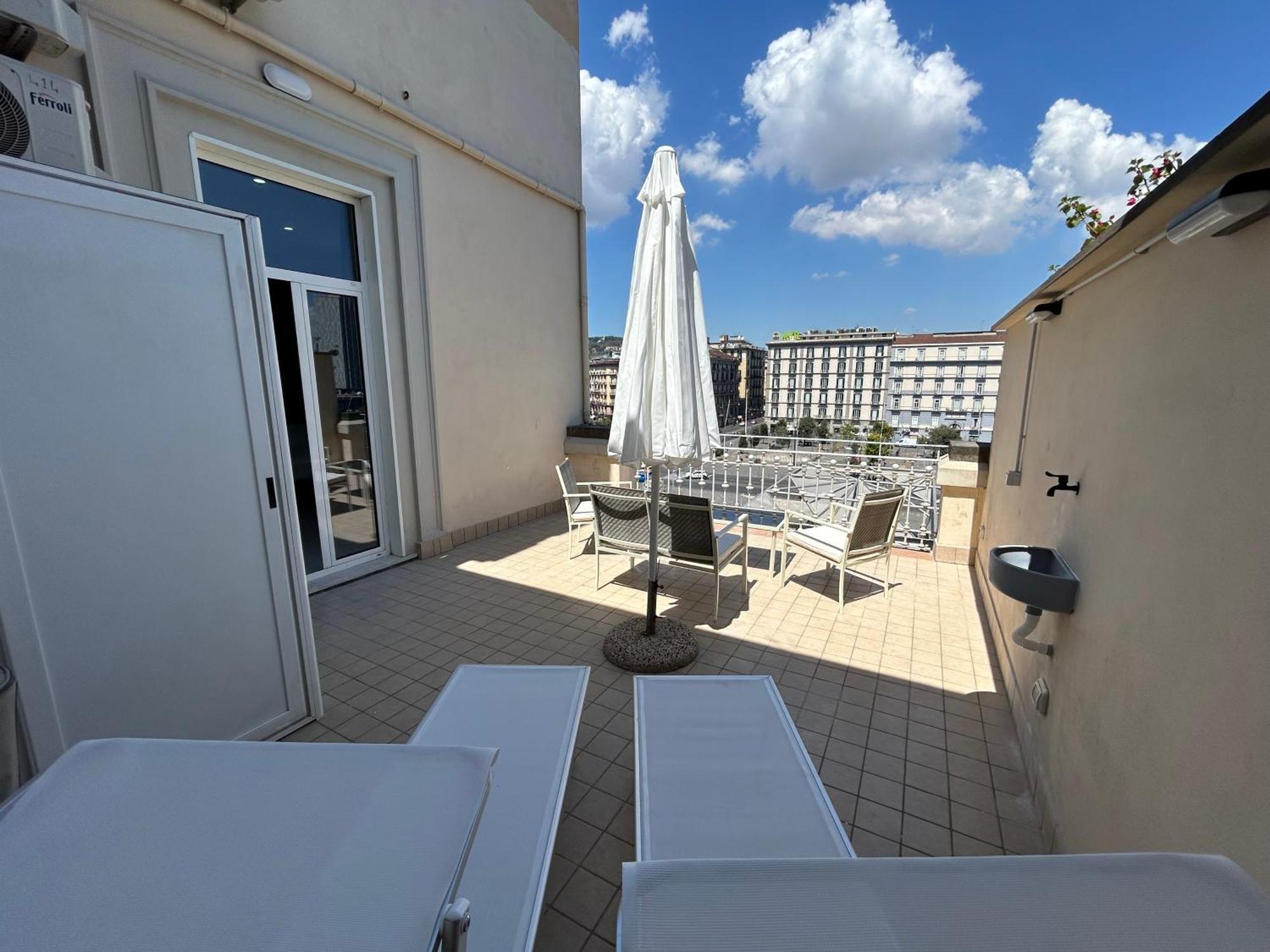 Enjoy Rooms Napoli Bagian luar foto