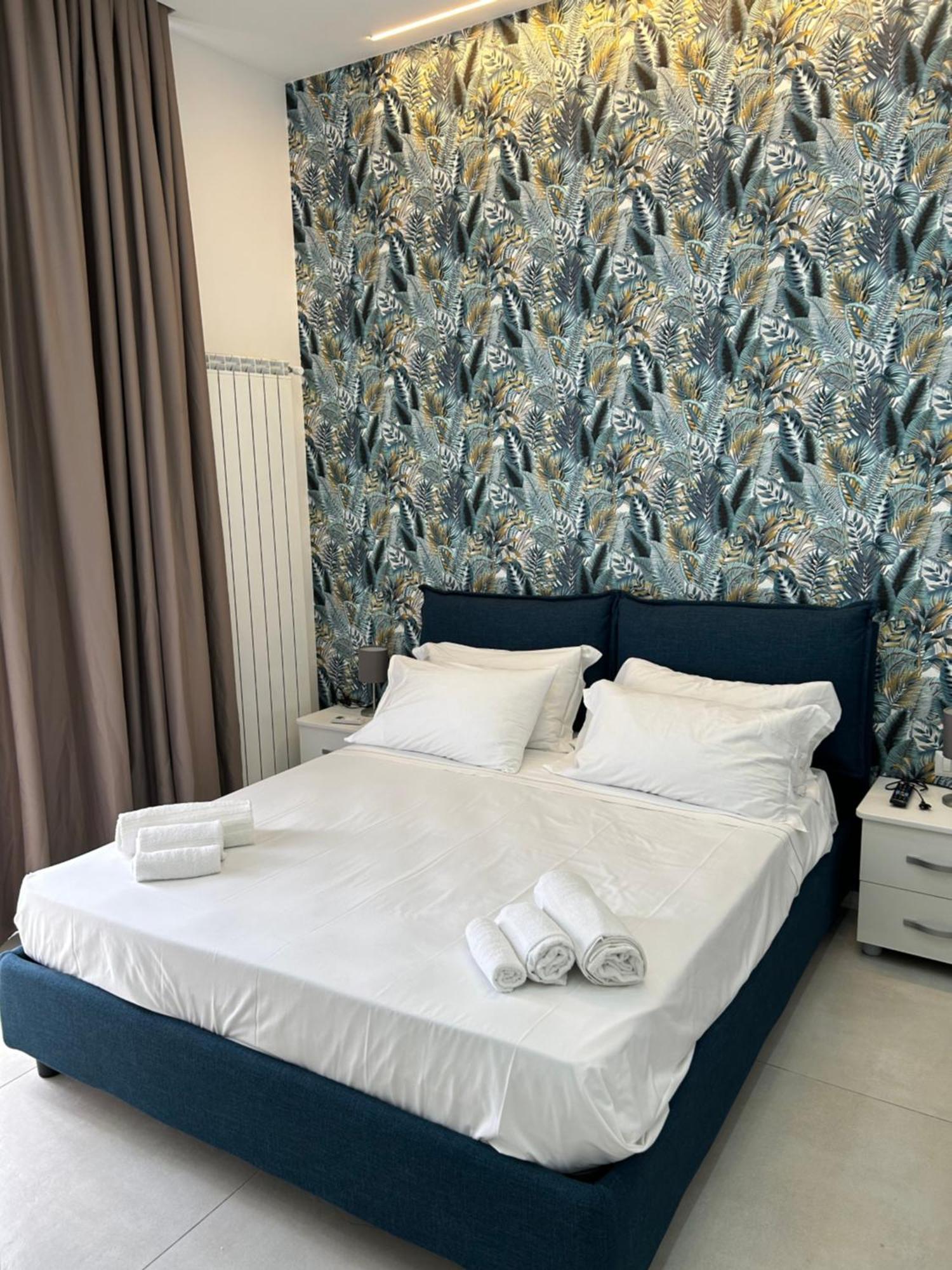 Enjoy Rooms Napoli Bagian luar foto