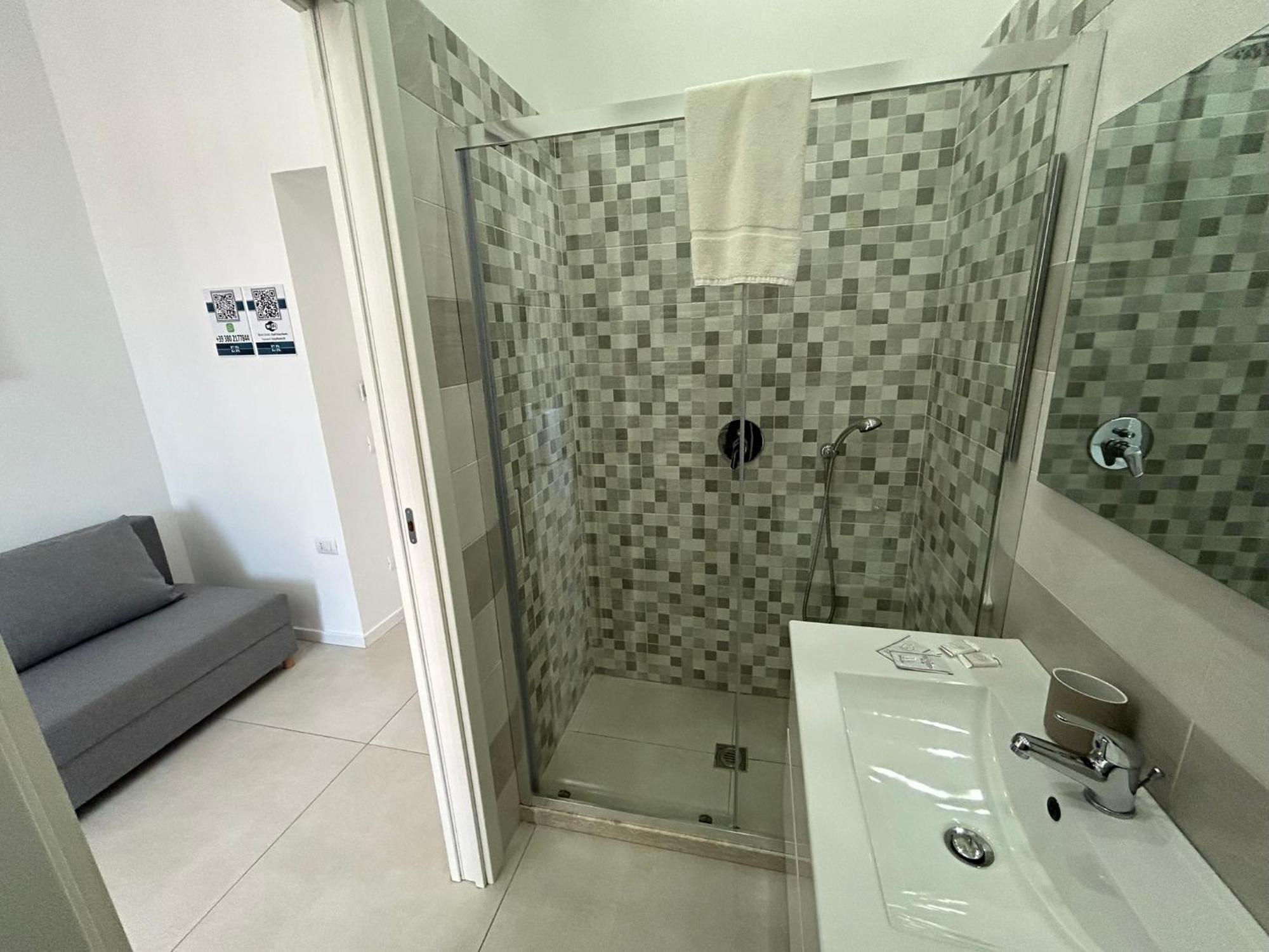 Enjoy Rooms Napoli Bagian luar foto